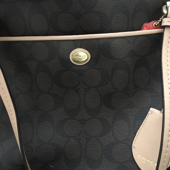 Large Brown Coach bag! - Picture 3 of 3